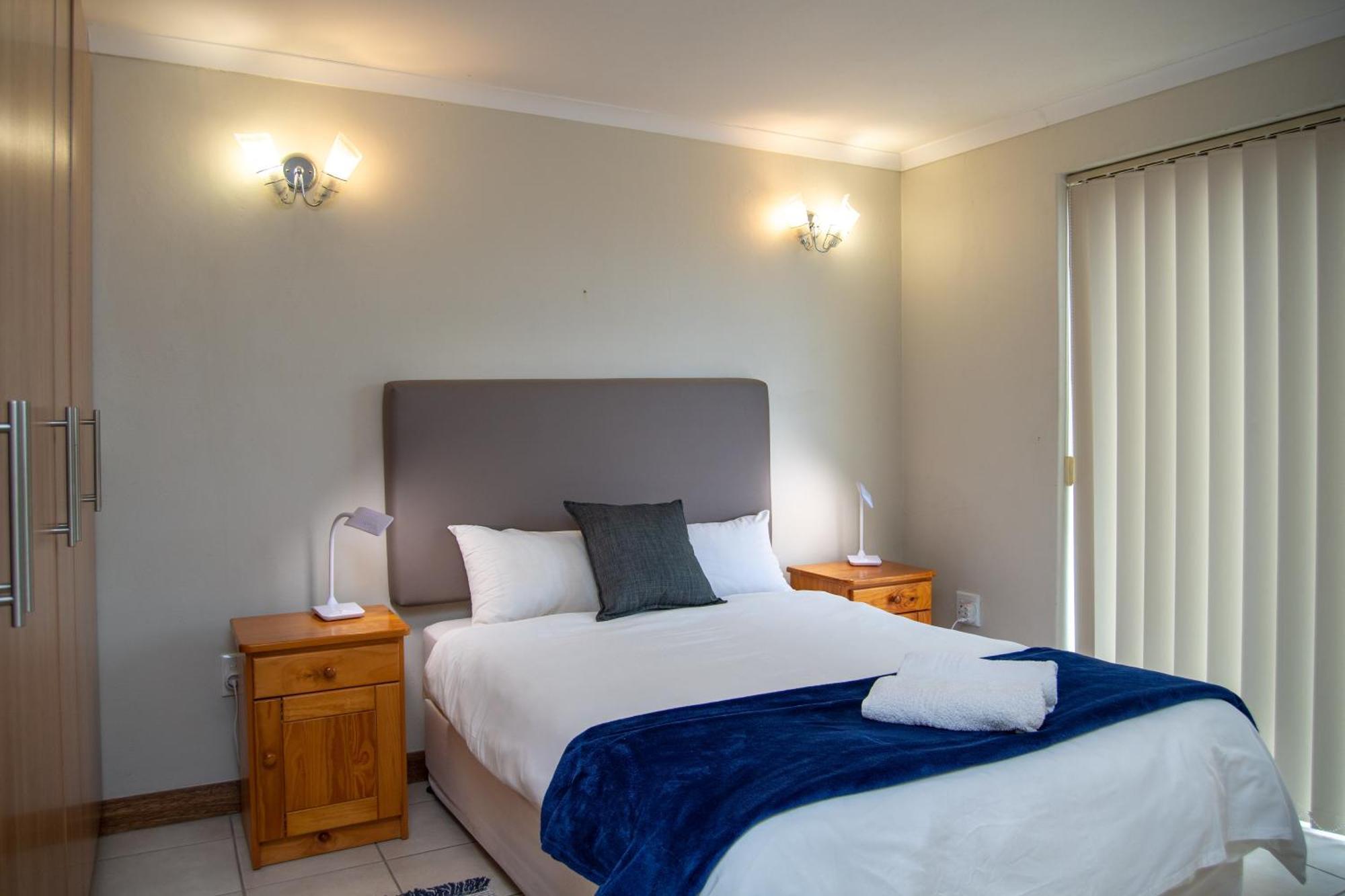 Great White Accommodation Kleinbaai エクステリア 写真