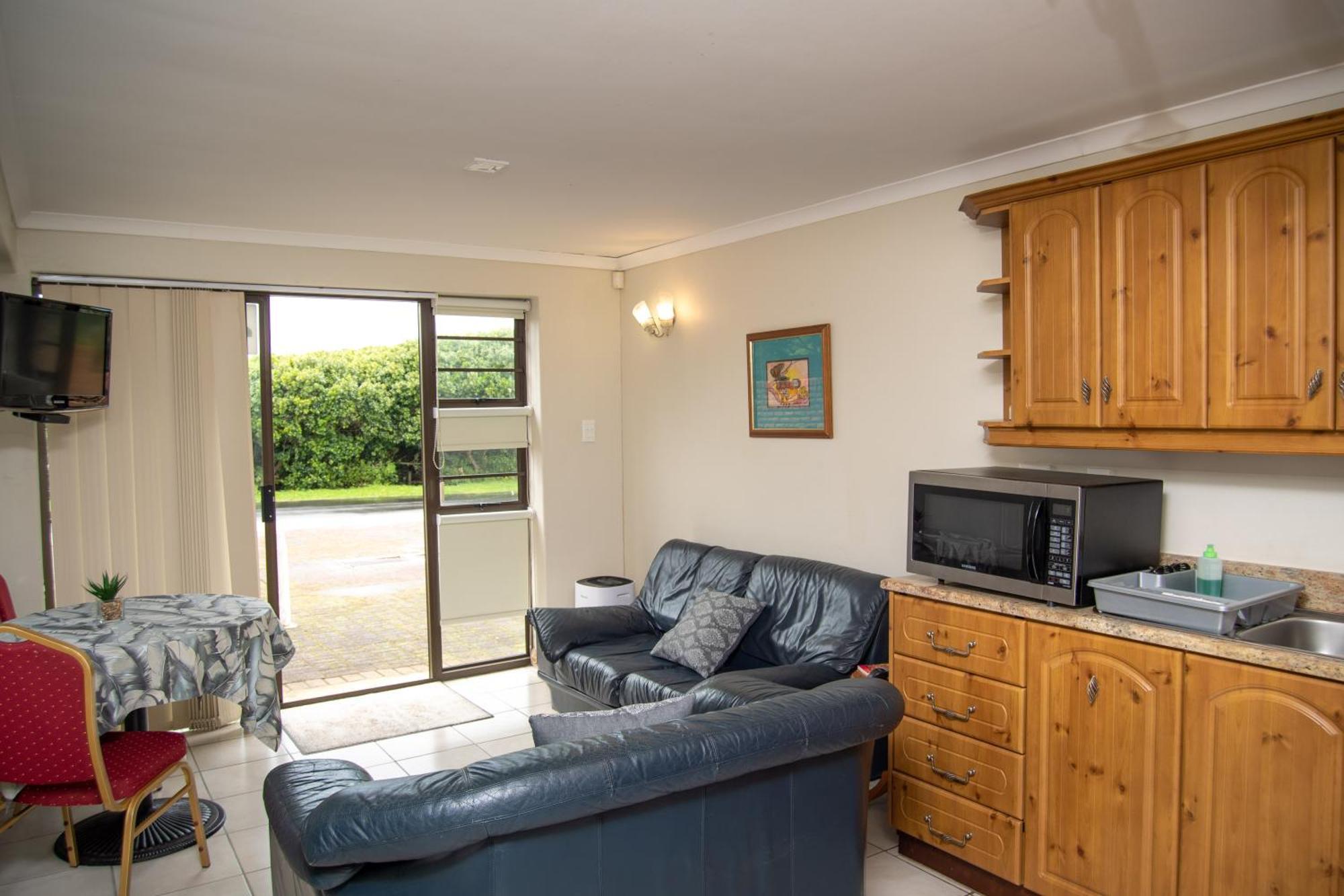 Great White Accommodation Kleinbaai エクステリア 写真