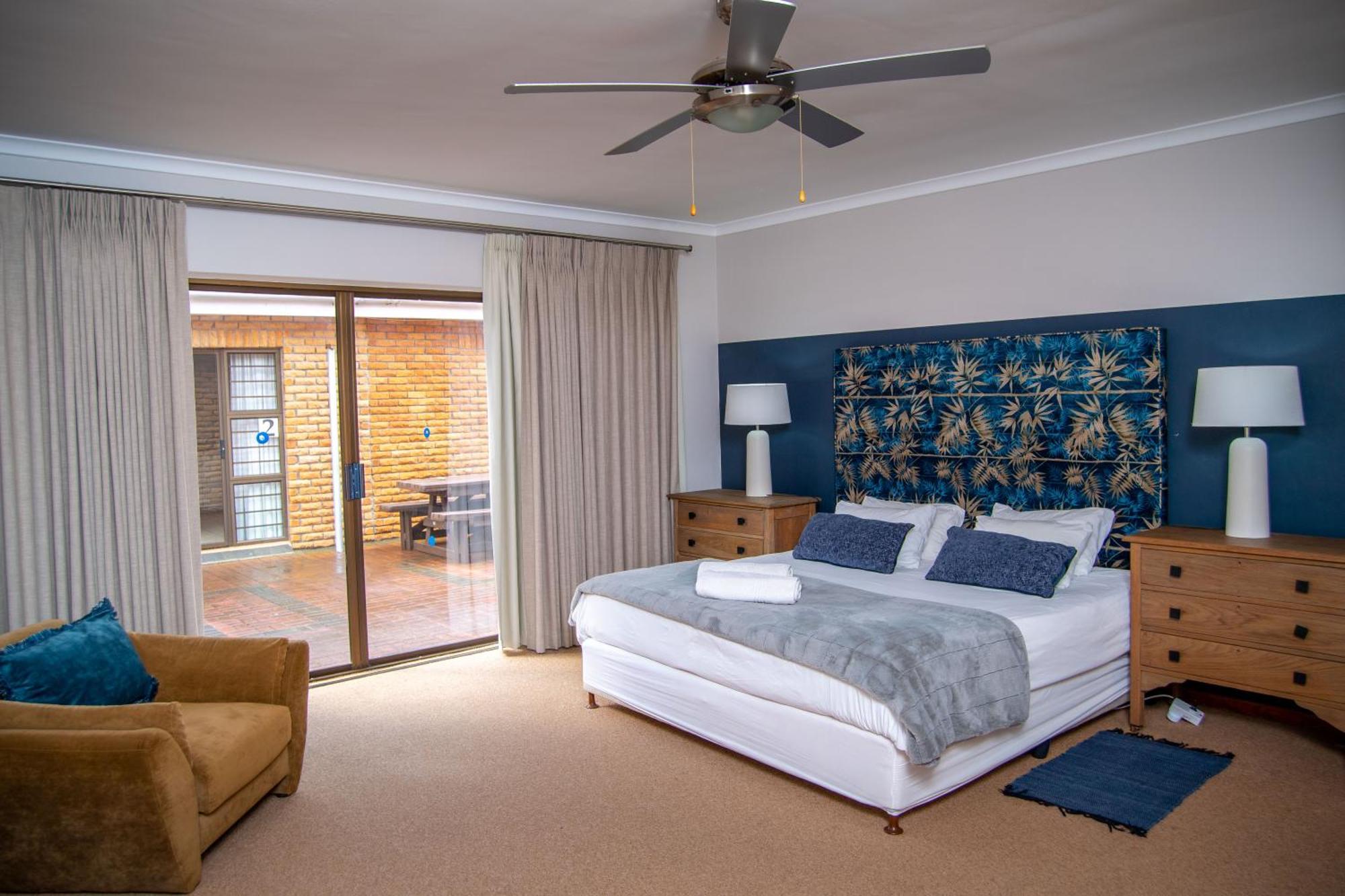 Great White Accommodation Kleinbaai エクステリア 写真