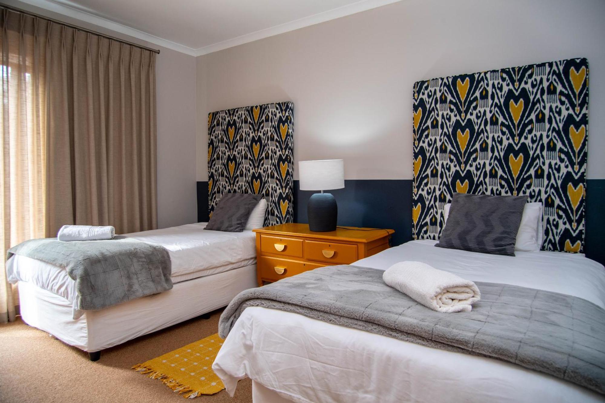 Great White Accommodation Kleinbaai エクステリア 写真
